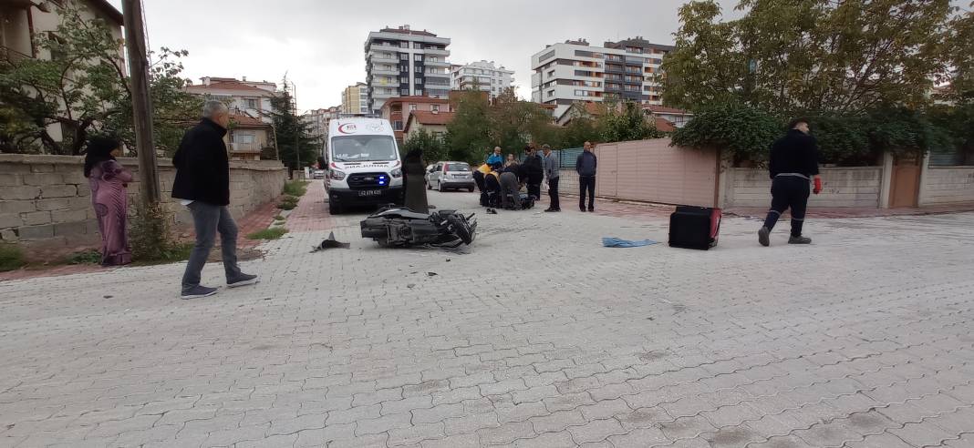 Konya’da otomobille çarpışan motokurye yaralandı 2